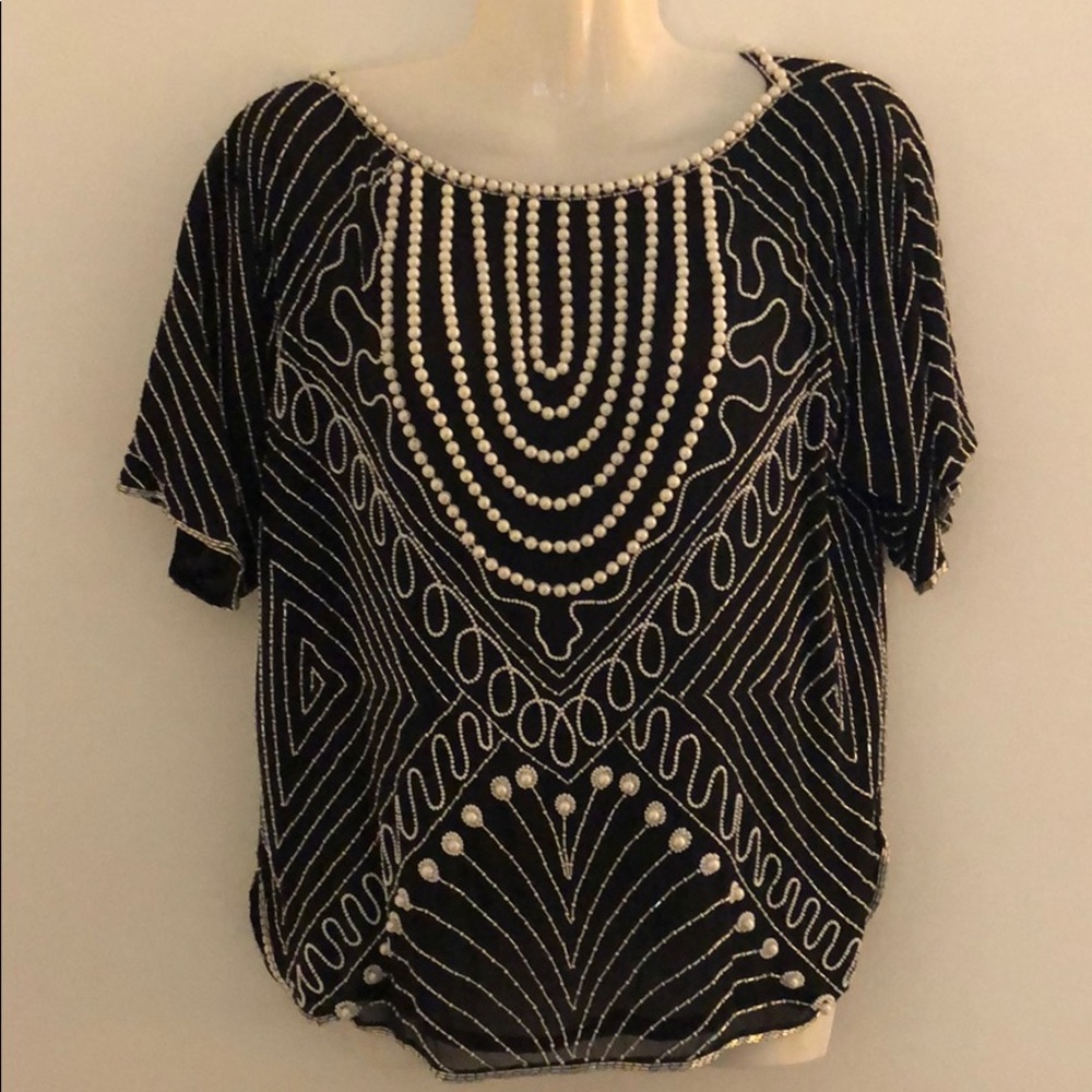 Exquisite pearl bead top